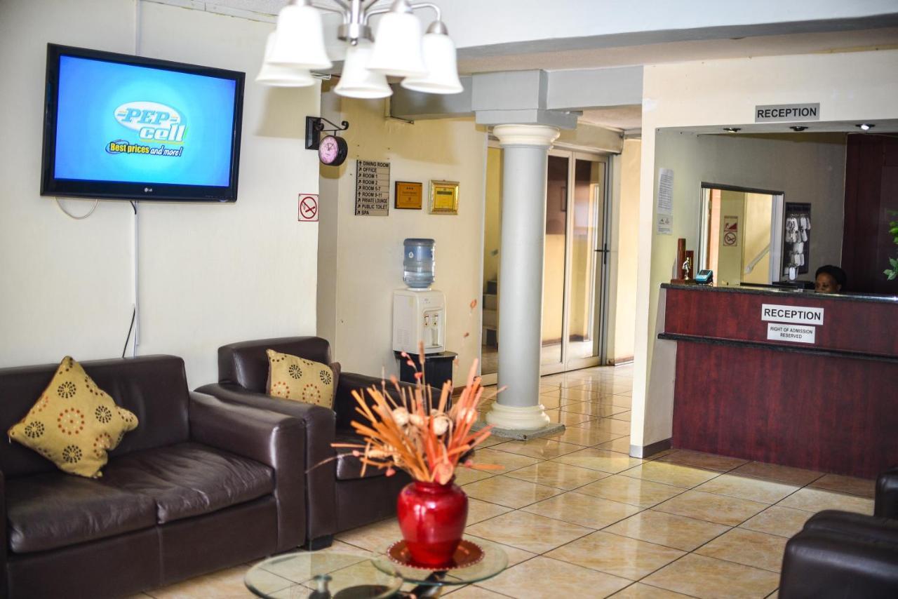 Tshedza Guest Lodge Louis Trichardt Bagian luar foto