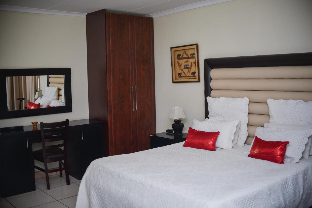 Tshedza Guest Lodge Louis Trichardt Bagian luar foto