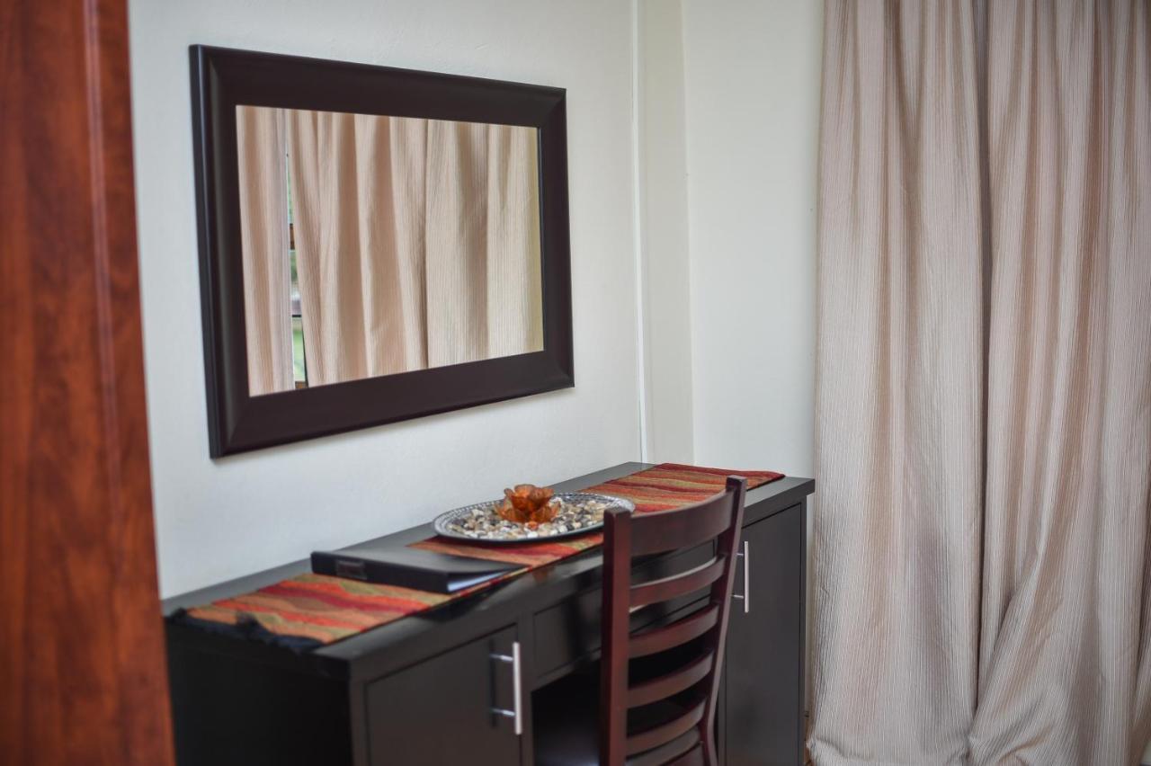 Tshedza Guest Lodge Louis Trichardt Bagian luar foto